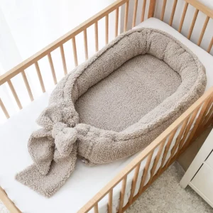 Babyly Teddy Baby Nest with Bow - Taupe